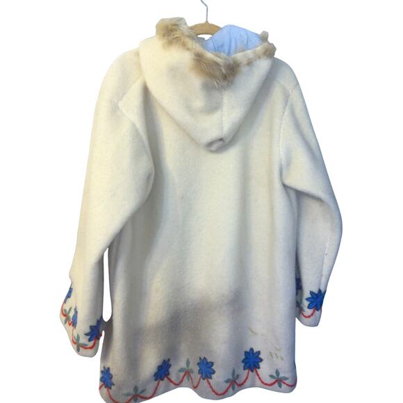 Vintage Canadian Inuit Wool Jacket with Embroidered Flowers READ AS IS - Picture 4 of 15